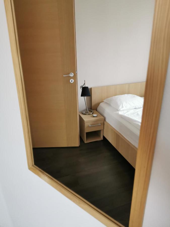 Falcon Apartment เตอร์นาวา ภายนอก รูปภาพ