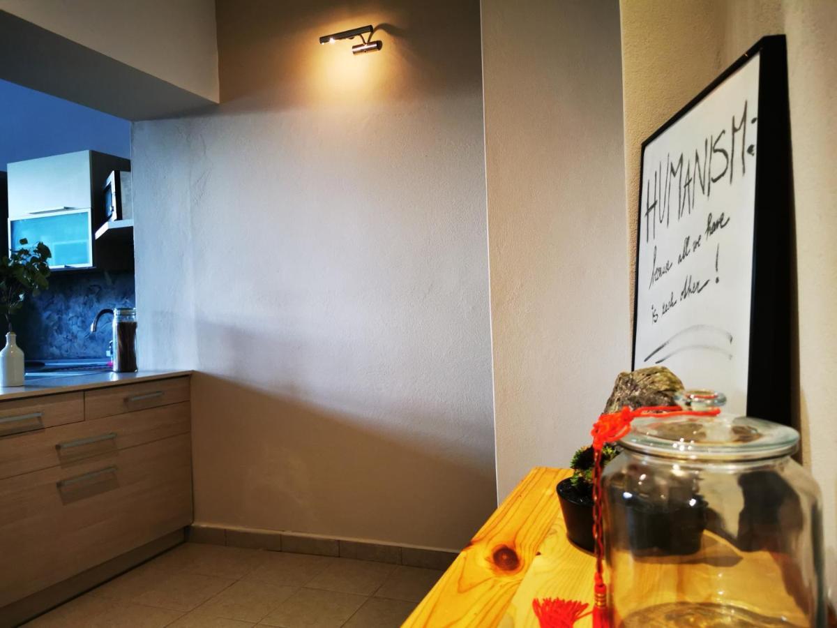Falcon Apartment เตอร์นาวา ภายนอก รูปภาพ